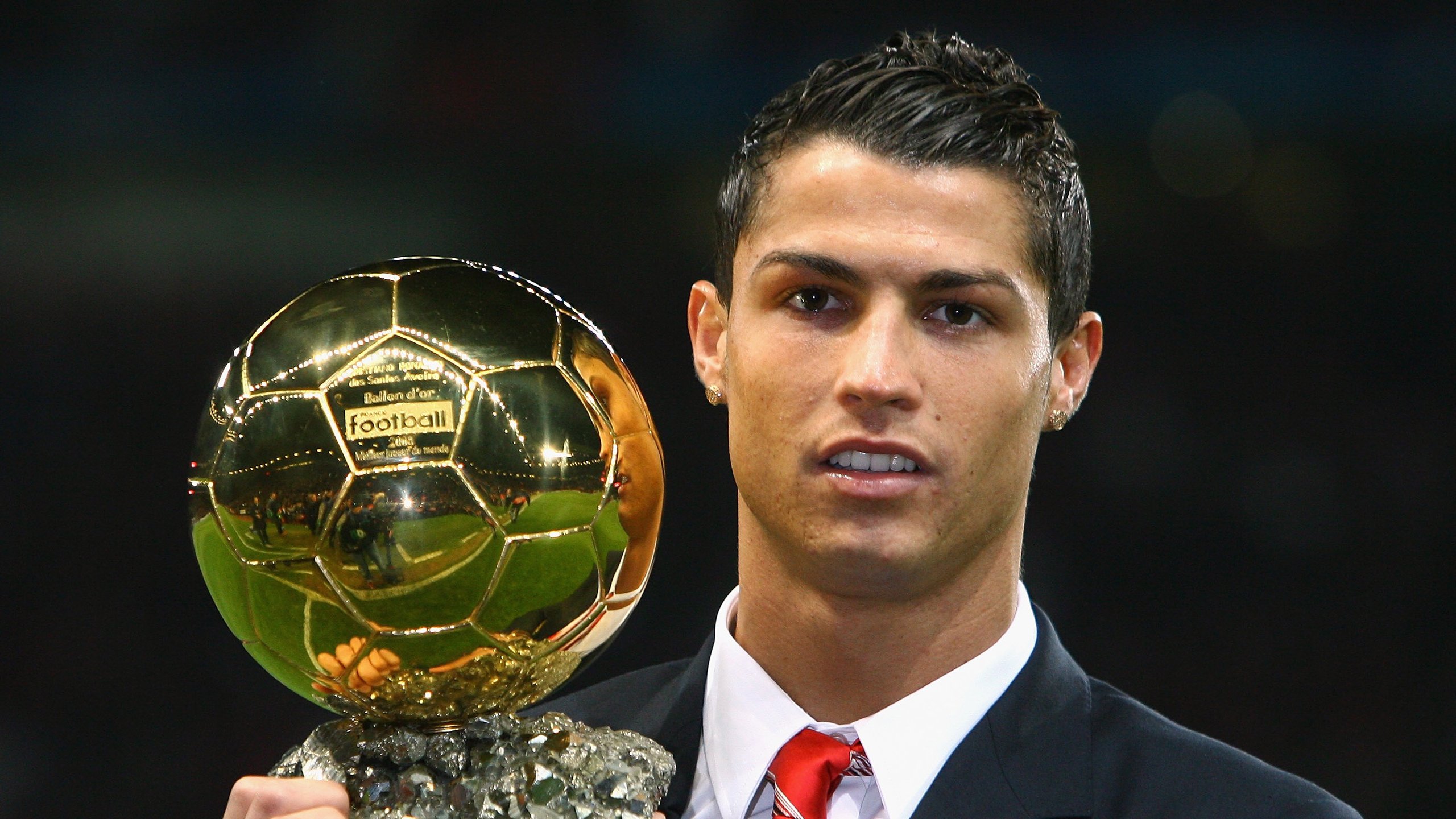 中国足球青少年比赛引入多维度表现报告系统，中国青少年足球发展路径选择