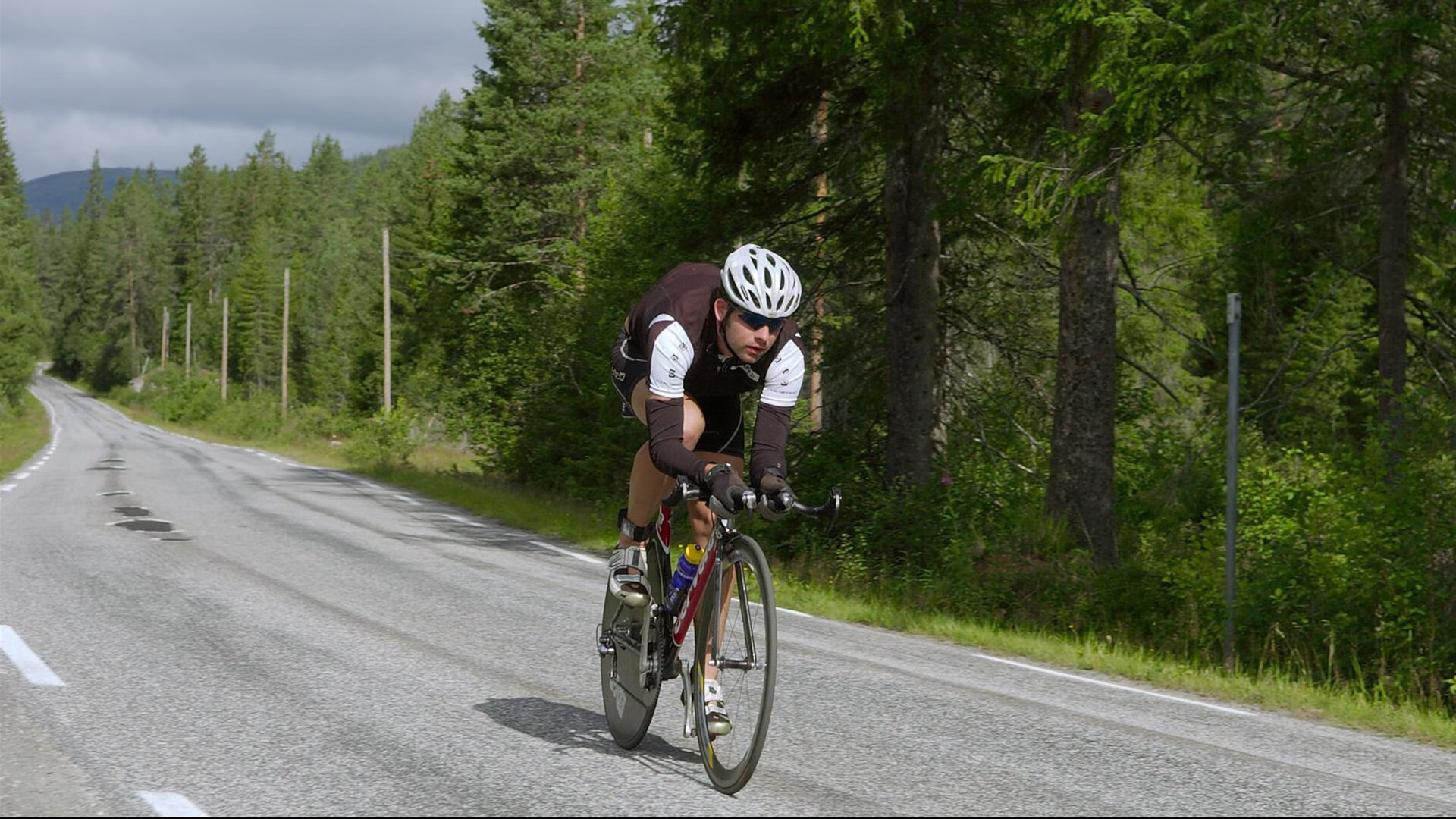 爱游戏中国-奥地利男篮在欧洲锦标赛中战绩不俗，期待突破